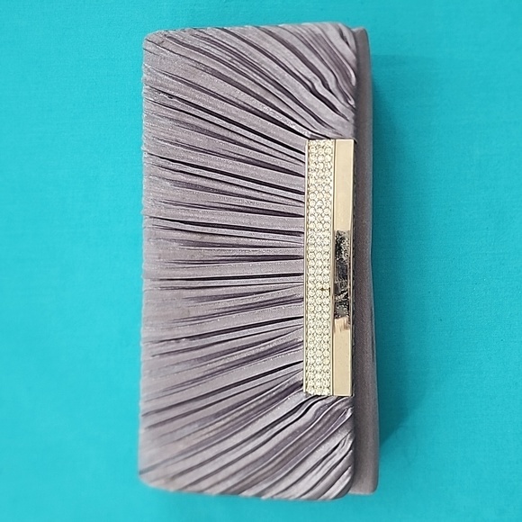 Silver Rhinestone Clutch - Picture 1 of 10